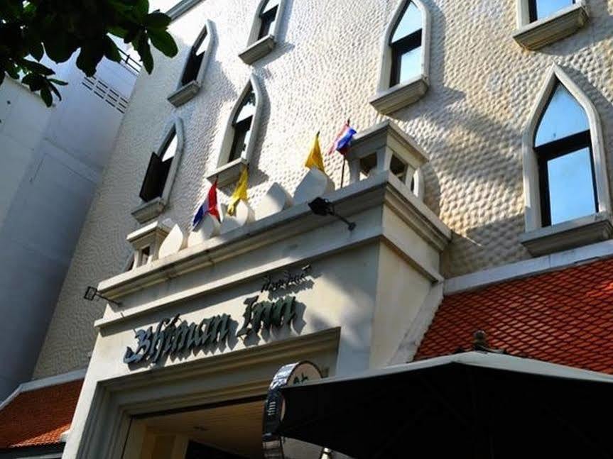 Mad Monkey Hostel Bangkok Bagian luar foto